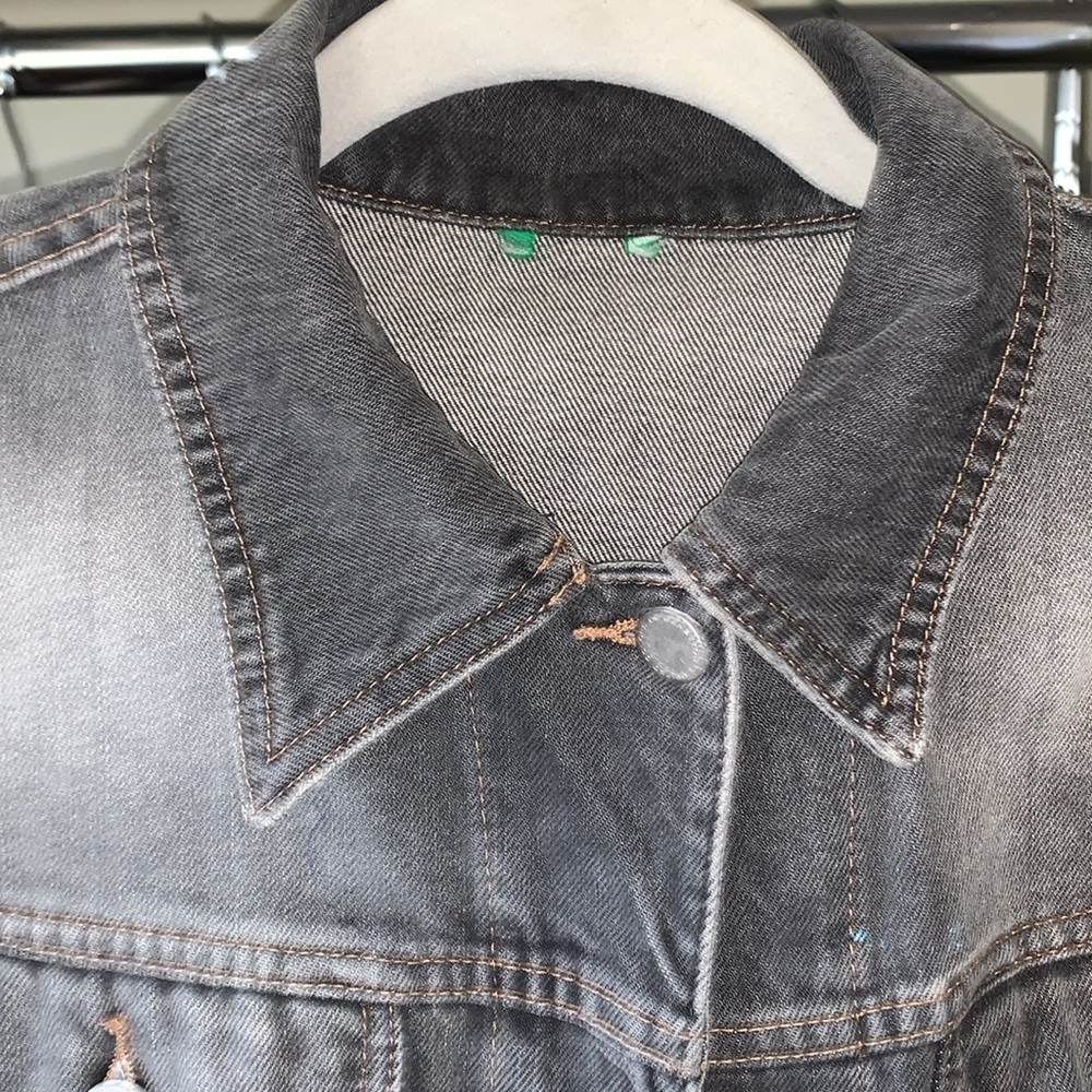 Hand painted denim jacket - Picture 9 of 10